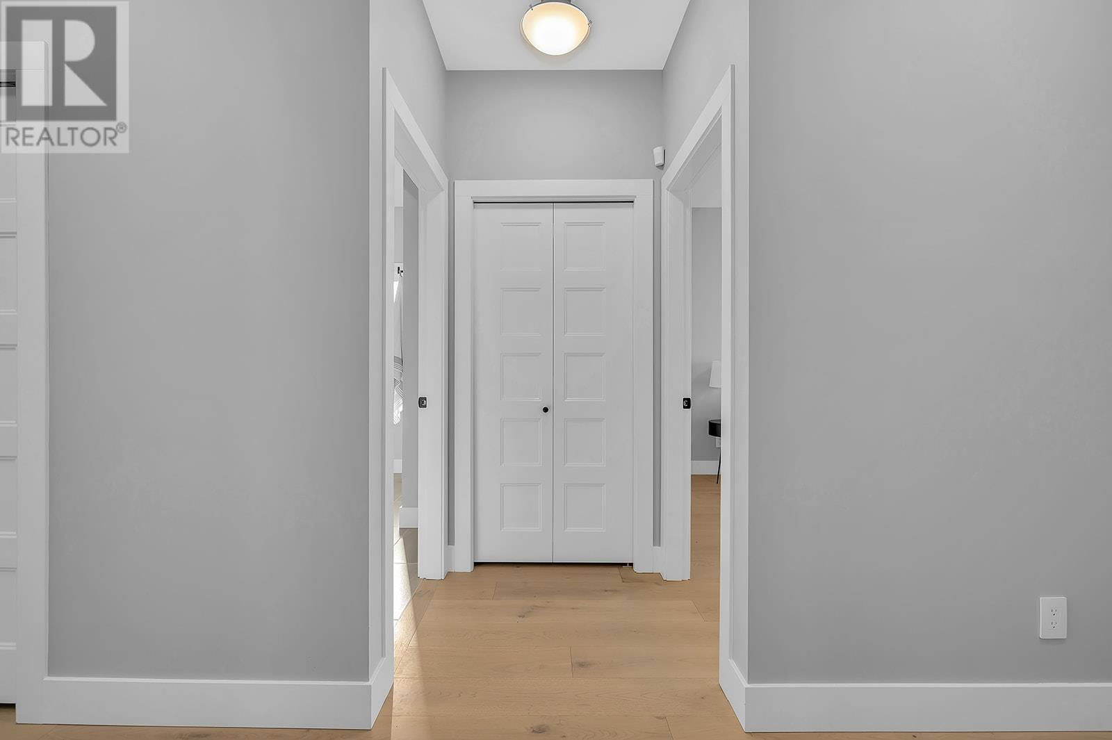 3755 ST. JAMES DRIVE Image 30