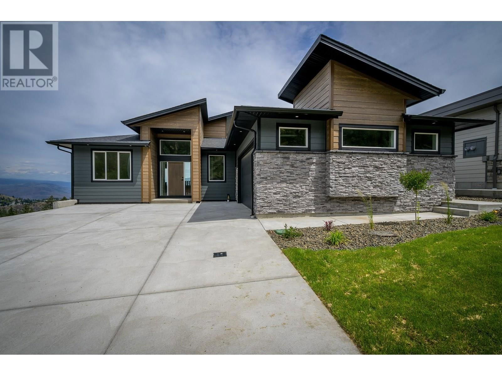 2138 LINFIELD DRIVE Image 1