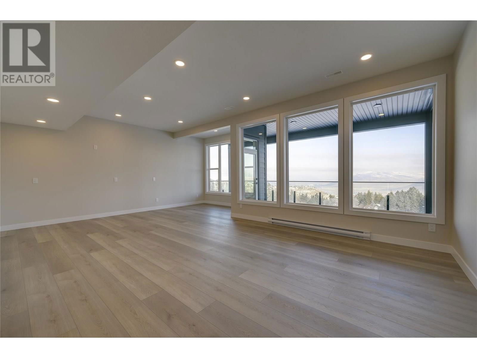 2138 LINFIELD DRIVE Image 24