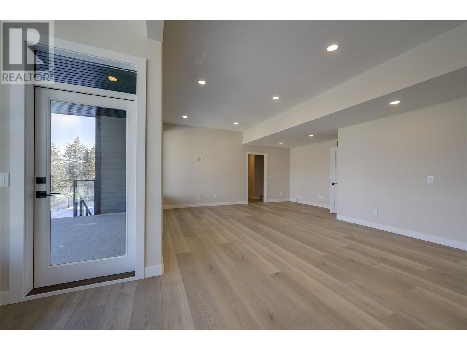 2138 LINFIELD DRIVE Image 26