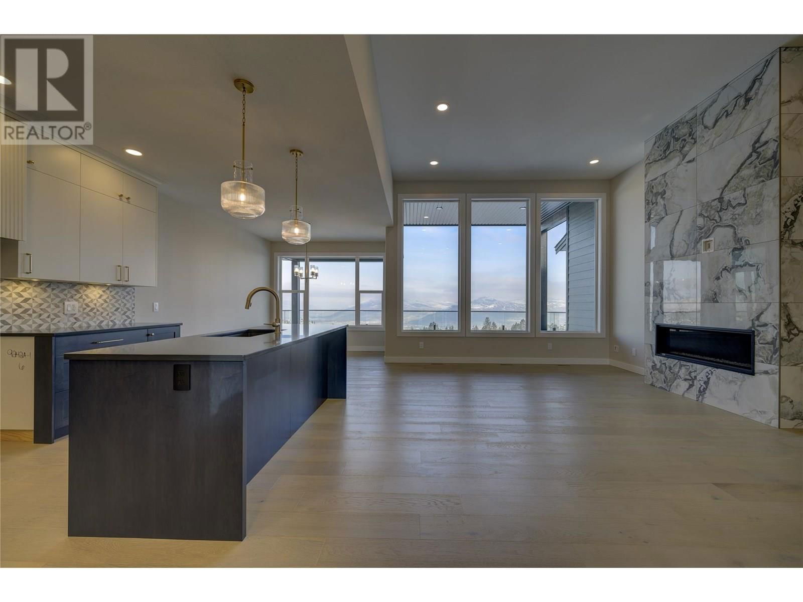 2138 LINFIELD DRIVE Image 4