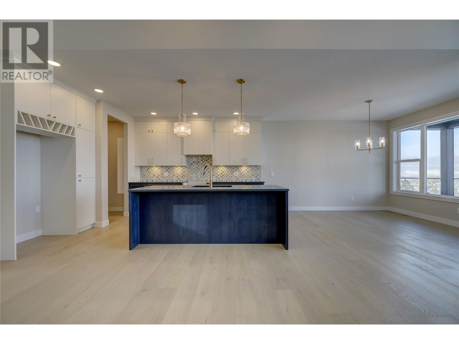 2138 LINFIELD DRIVE Image 7