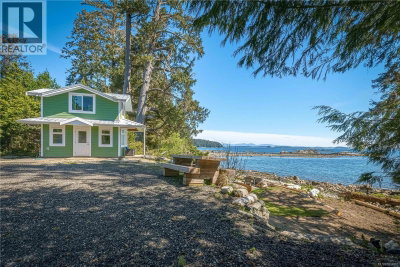1006 Seventh Avenue | Ucluelet British Columbia | Slide Image Seven
