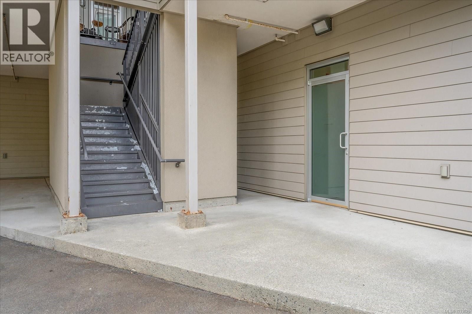205 5170 Dunster Road property photo