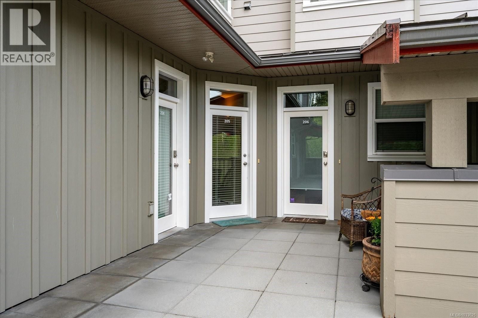 205 5170 Dunster Road property photo