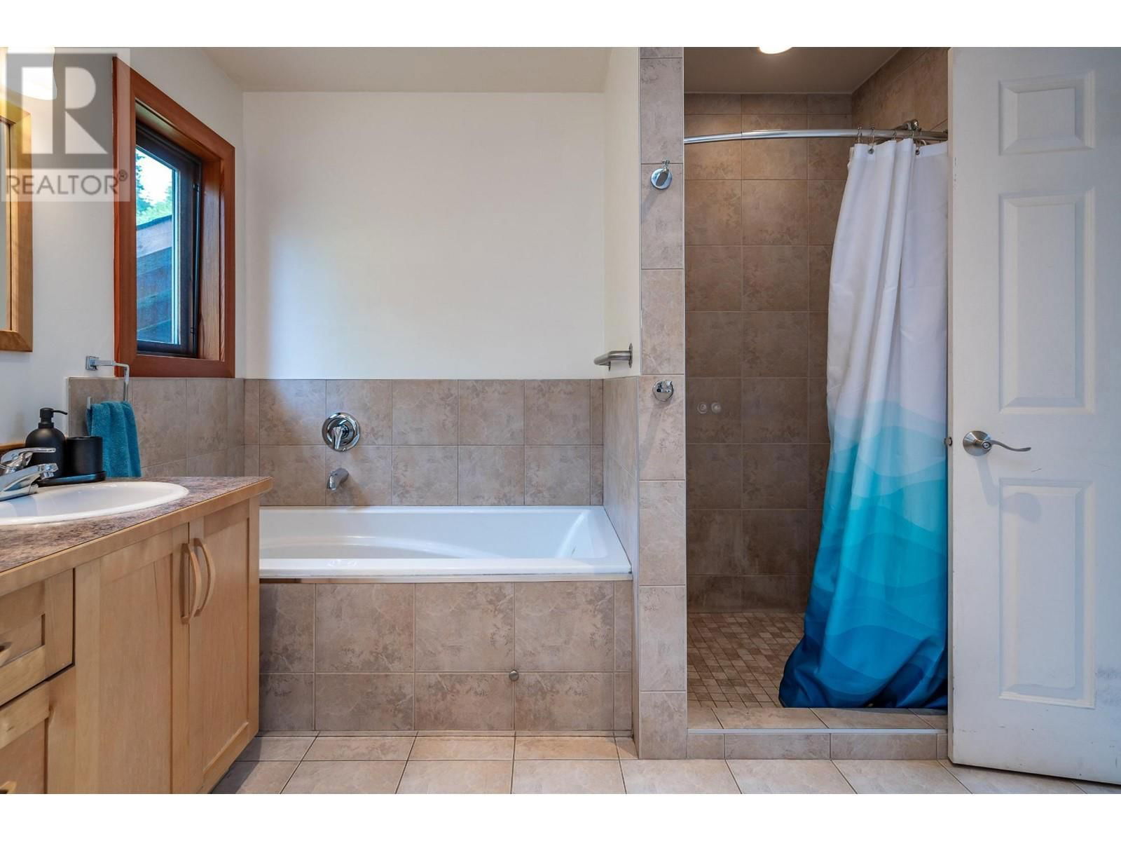 296 FULL MOON ROAD Image 28