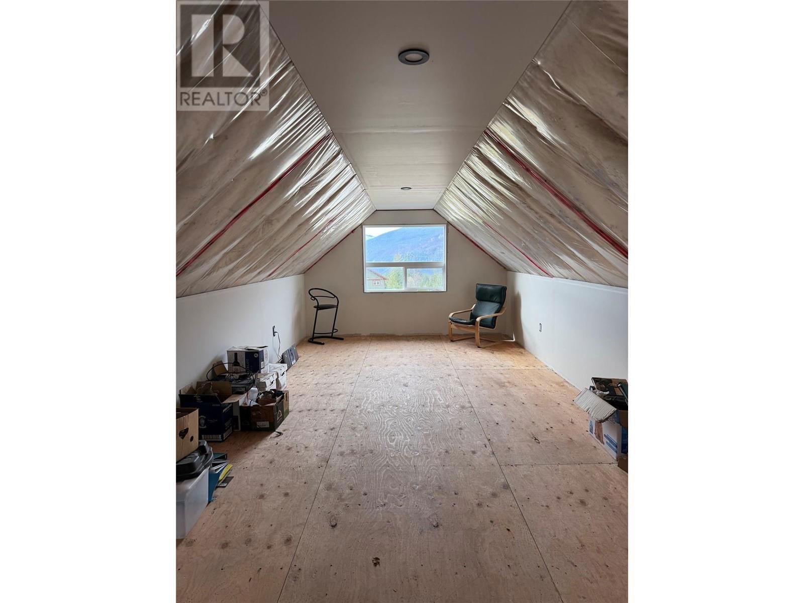 296 FULL MOON ROAD Image 35
