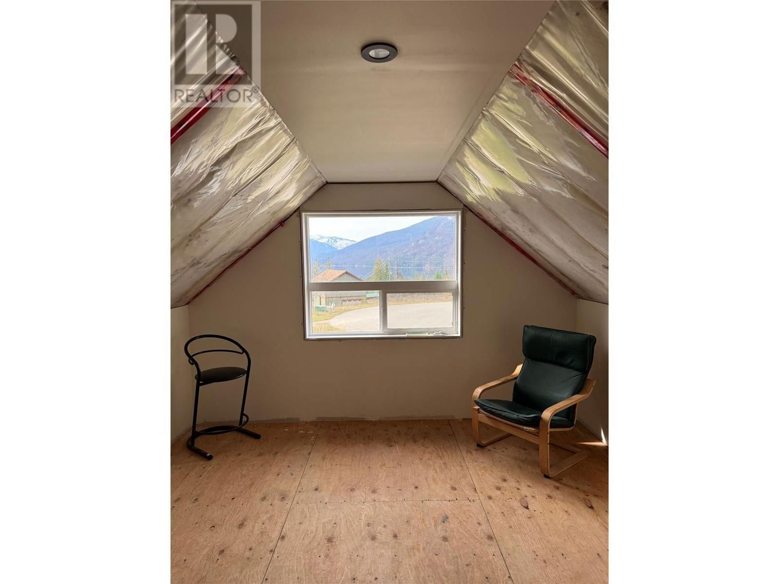 296 FULL MOON ROAD Image 36