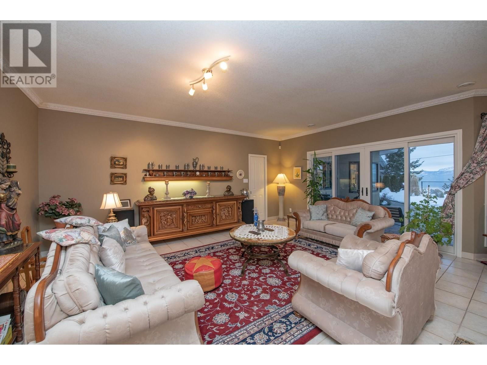 6 9196 TRONSON ROAD Image 13