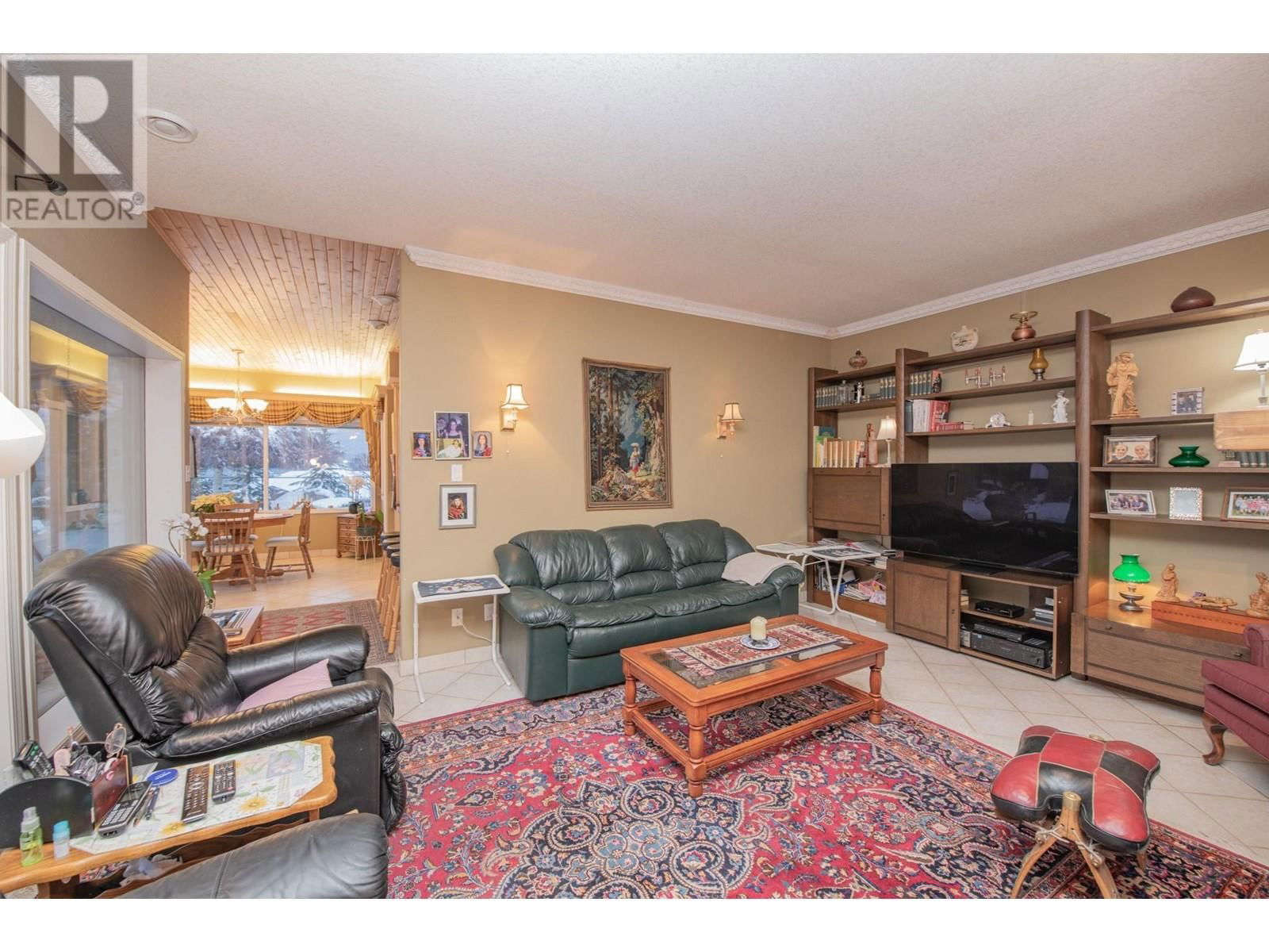 6 9196 TRONSON ROAD Image 17