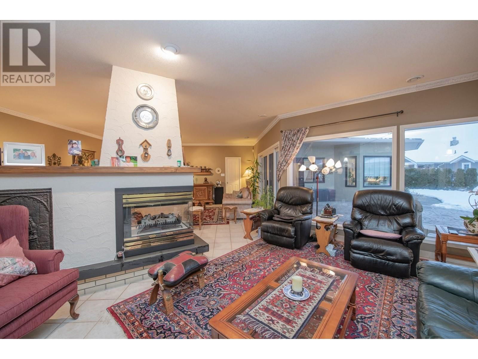 6 9196 TRONSON ROAD Image 18