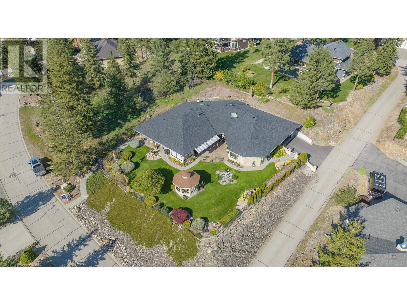 6 9196 TRONSON ROAD Image 2