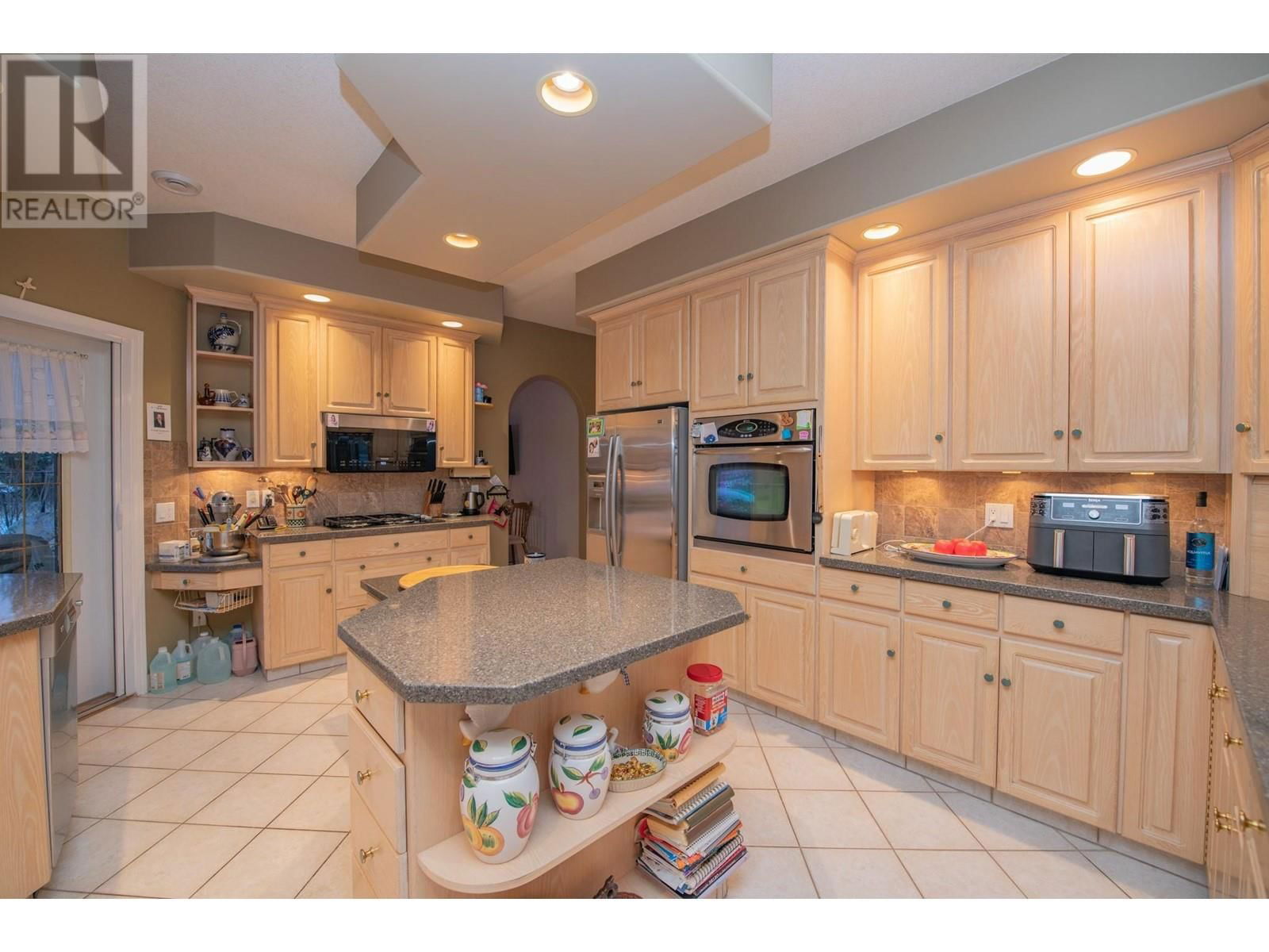 6 9196 TRONSON ROAD Image 21