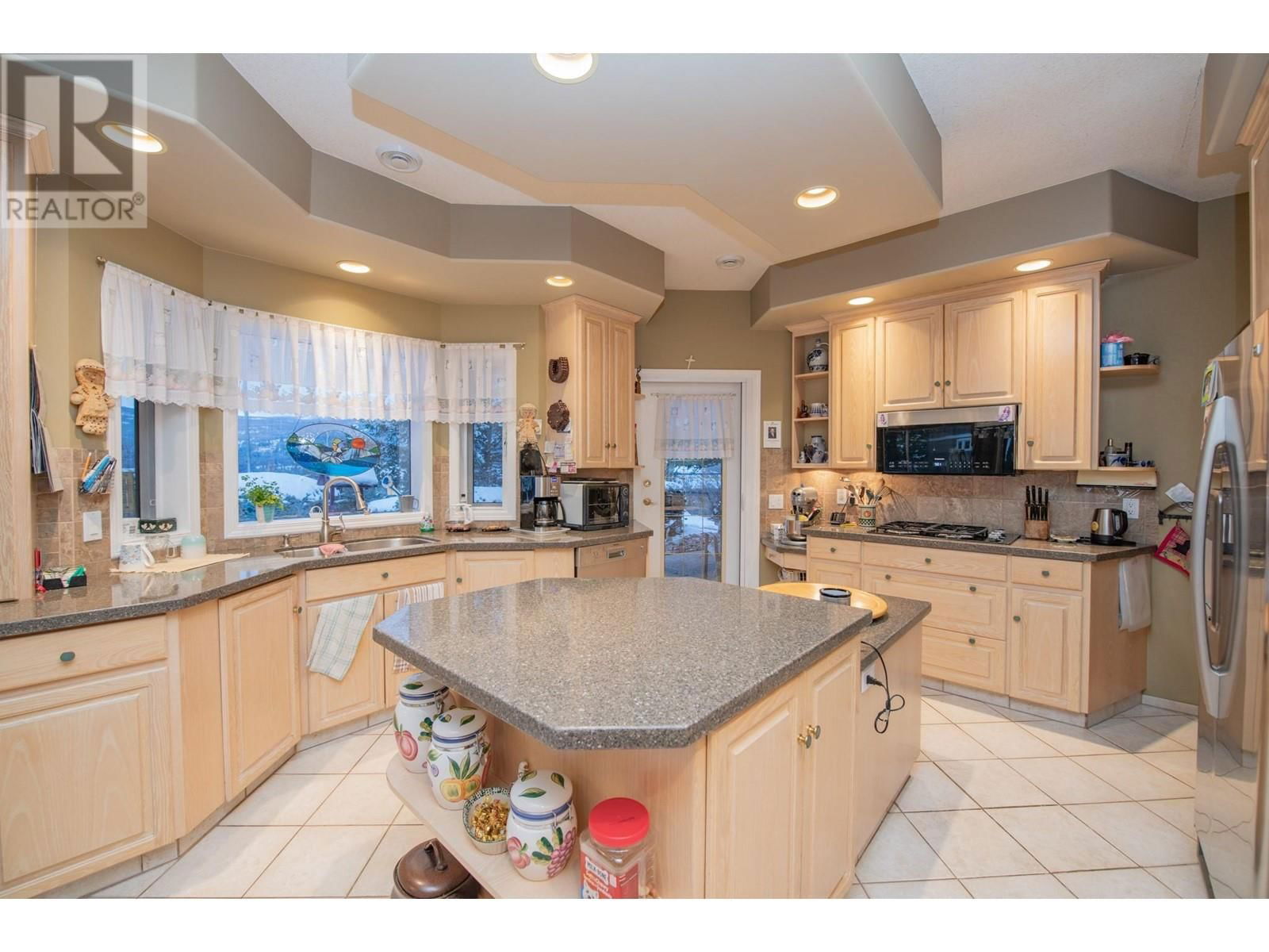 6 9196 TRONSON ROAD Image 29