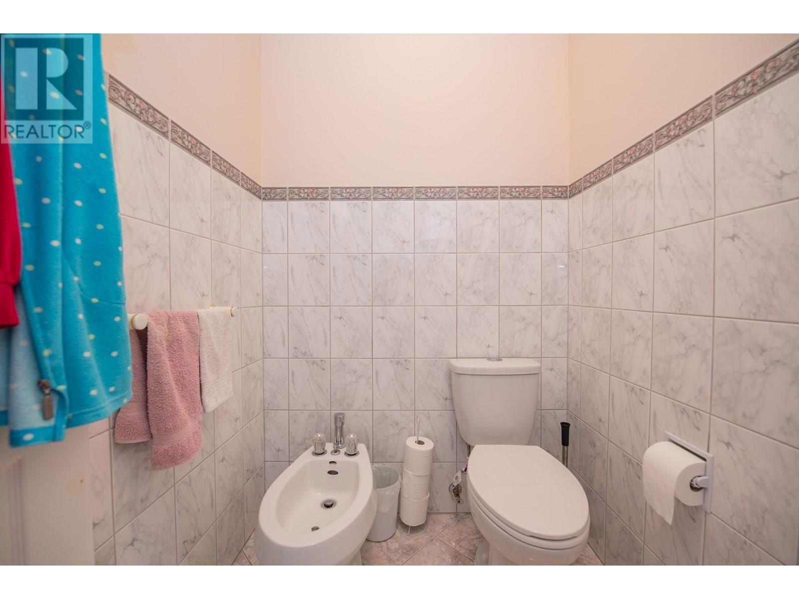 6 9196 TRONSON ROAD Image 34