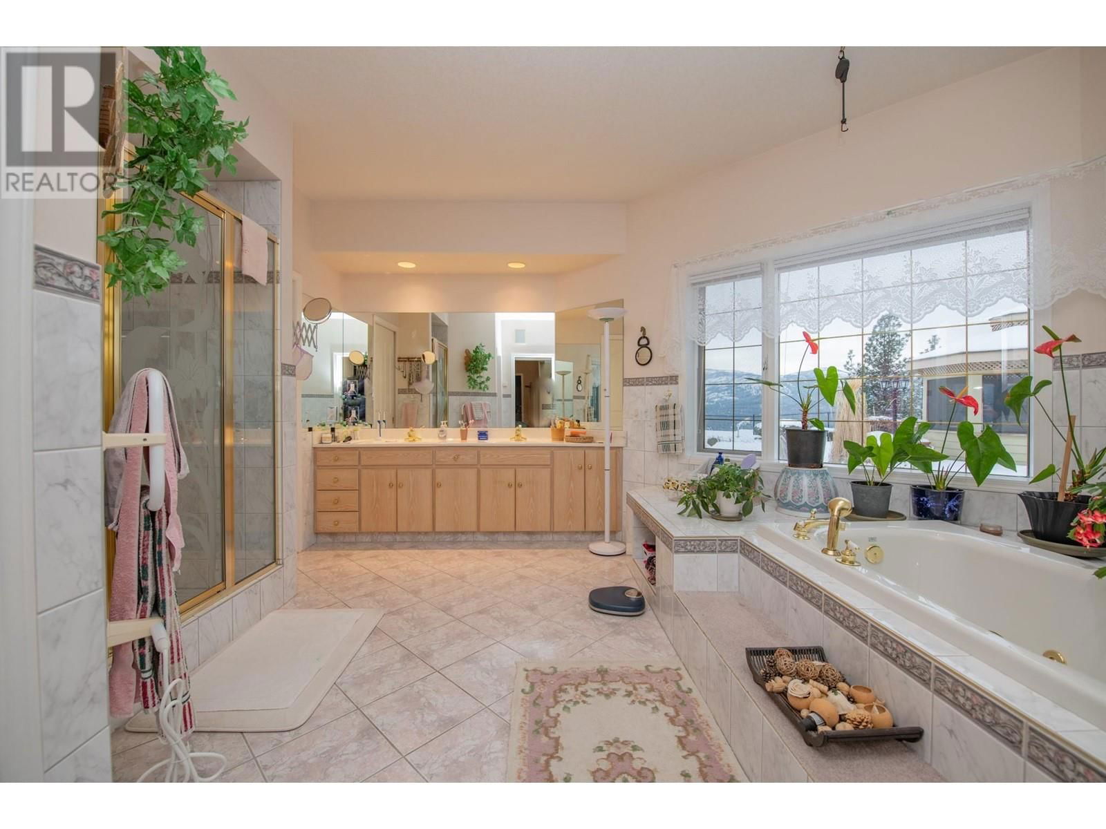 6 9196 TRONSON ROAD Image 37