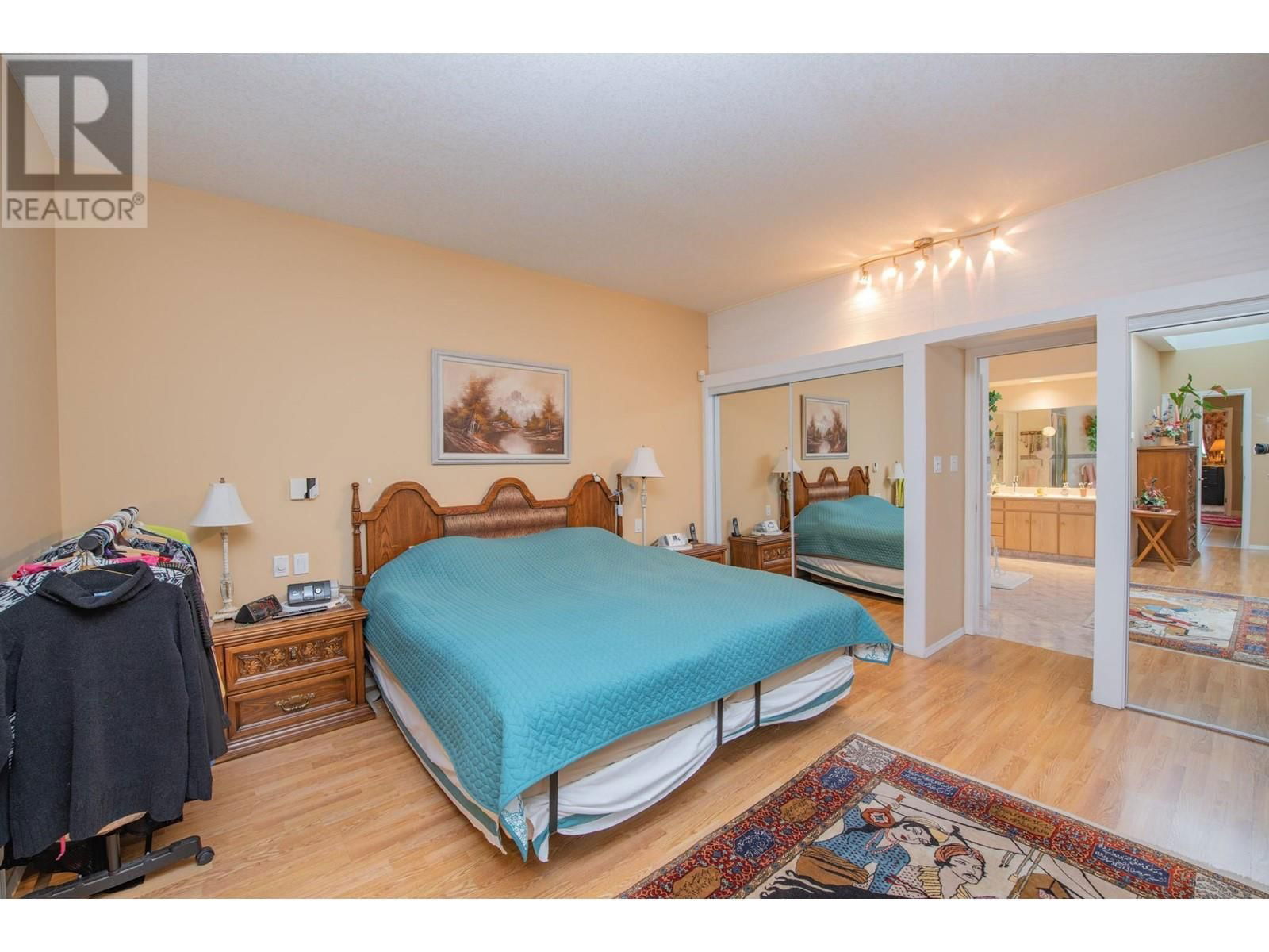 6 9196 TRONSON ROAD Image 38