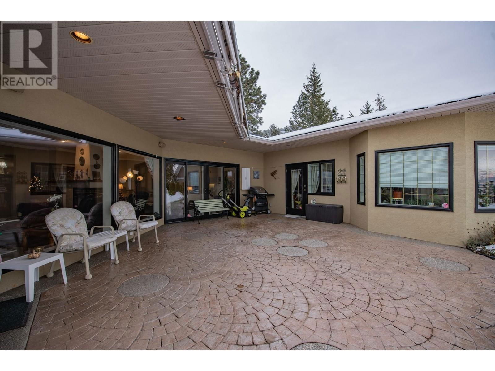 6 9196 TRONSON ROAD Image 44