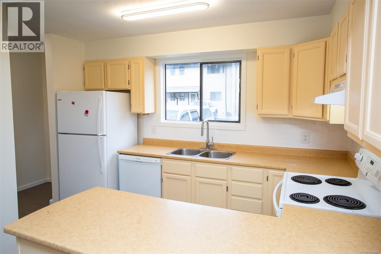 32 3025 Cowichan Lake Road property photo