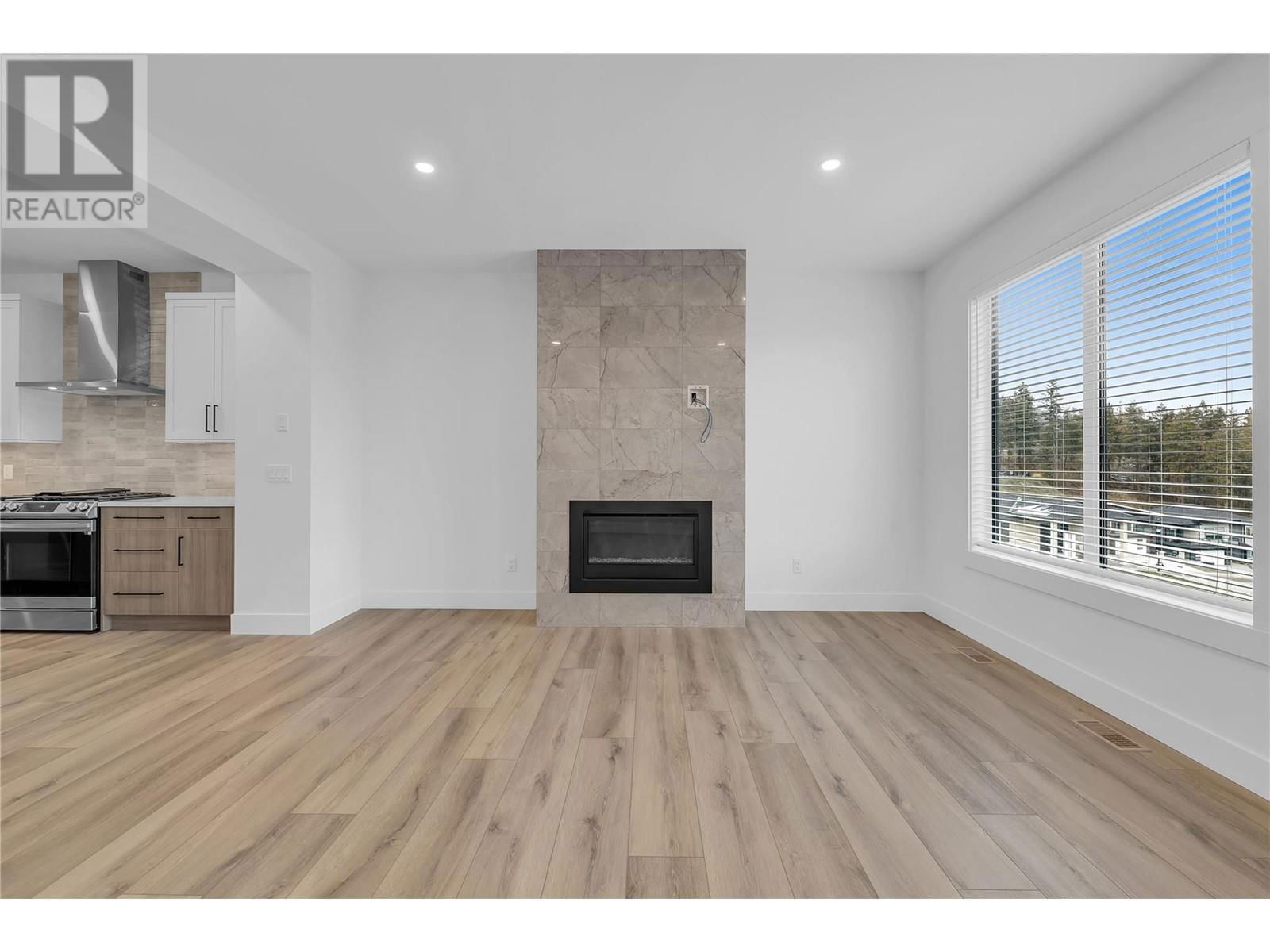 17 - 2835 CANYON CREST DRIVE Image 15