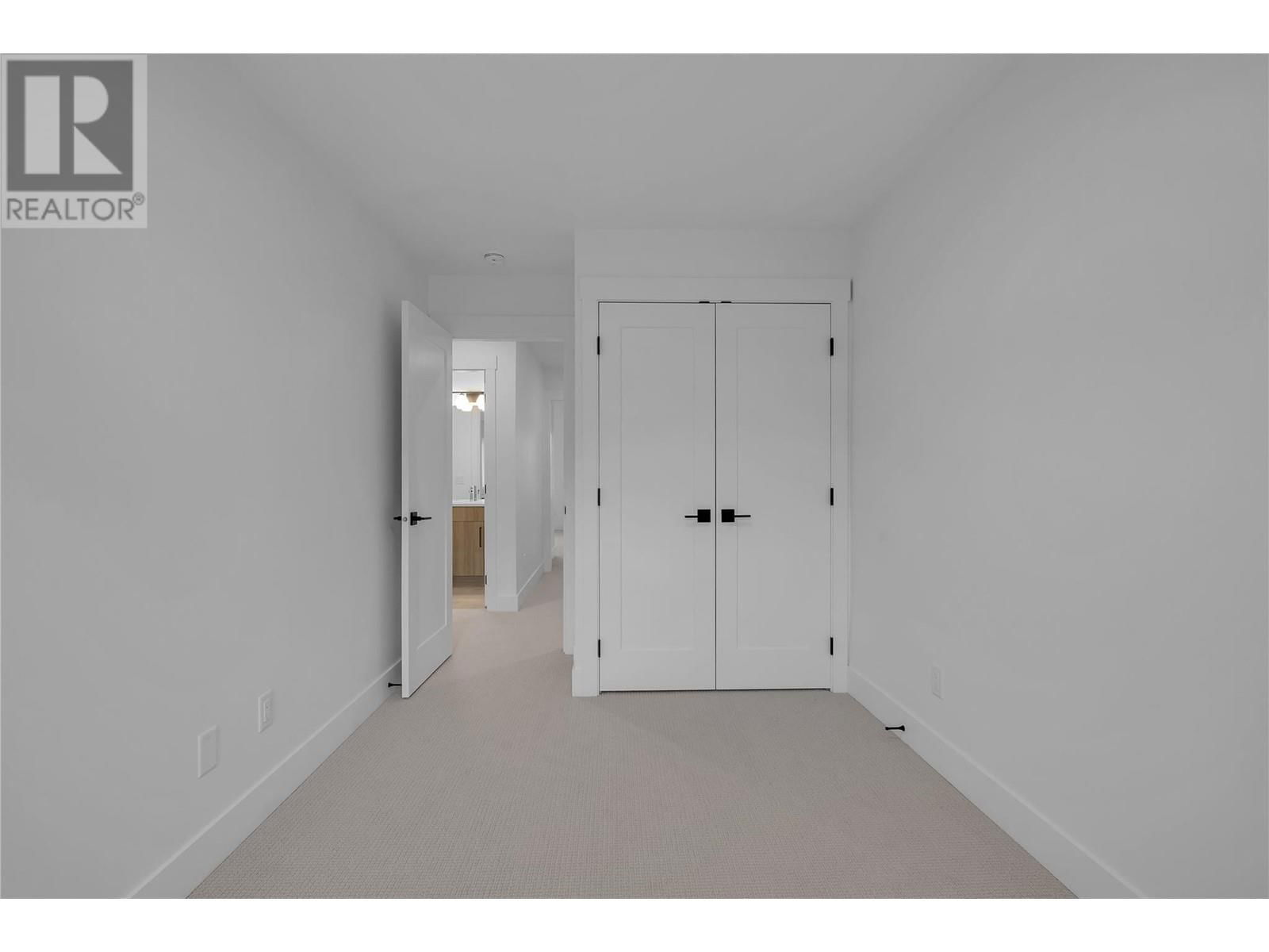 17 - 2835 CANYON CREST DRIVE Image 23