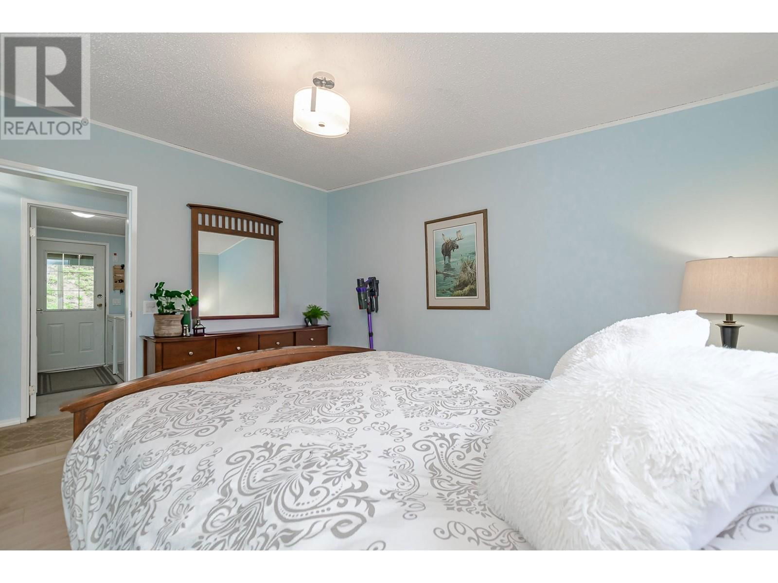 725 ABBINGTON LANE Image 24