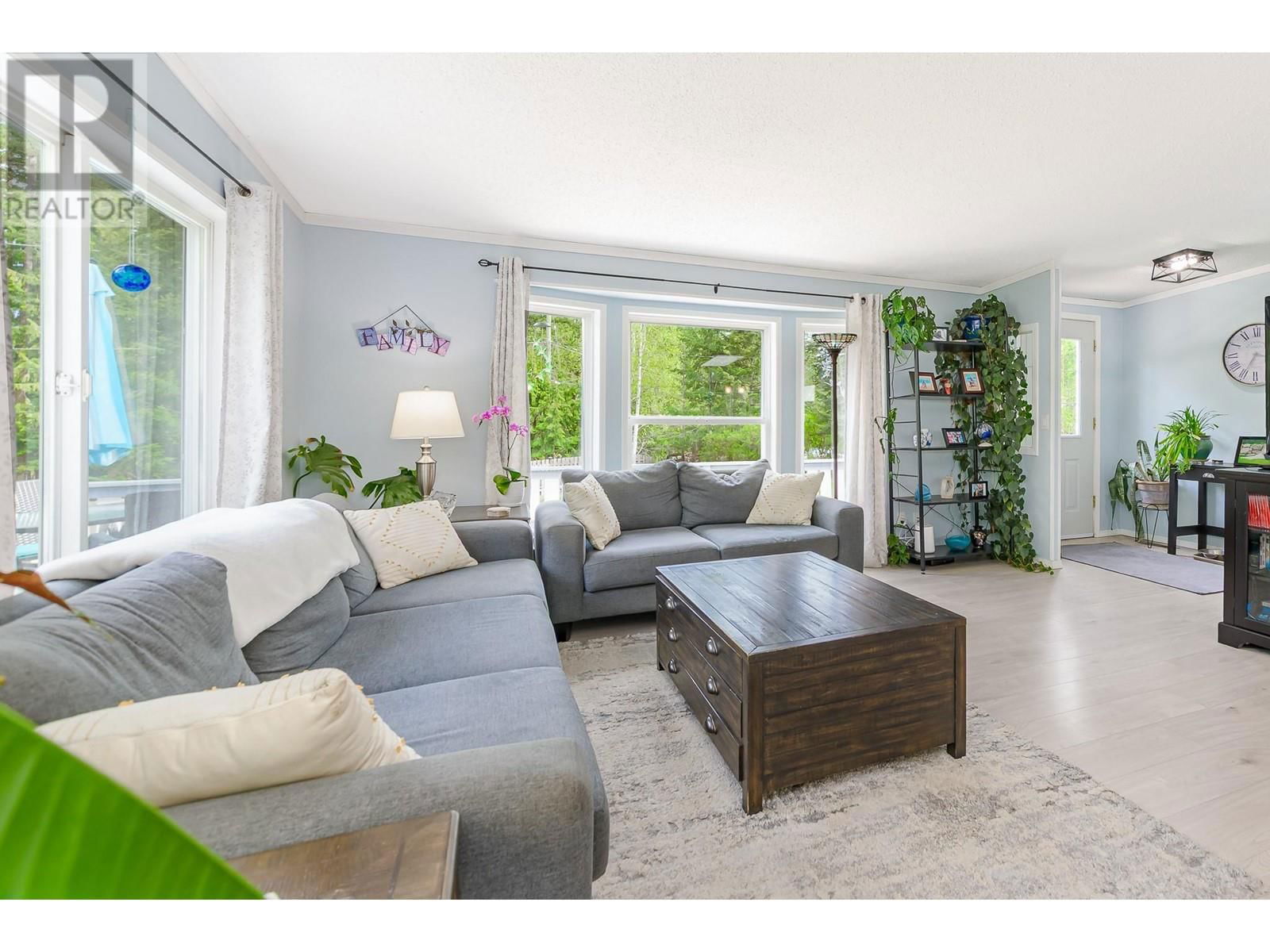 725 ABBINGTON LANE Image 4