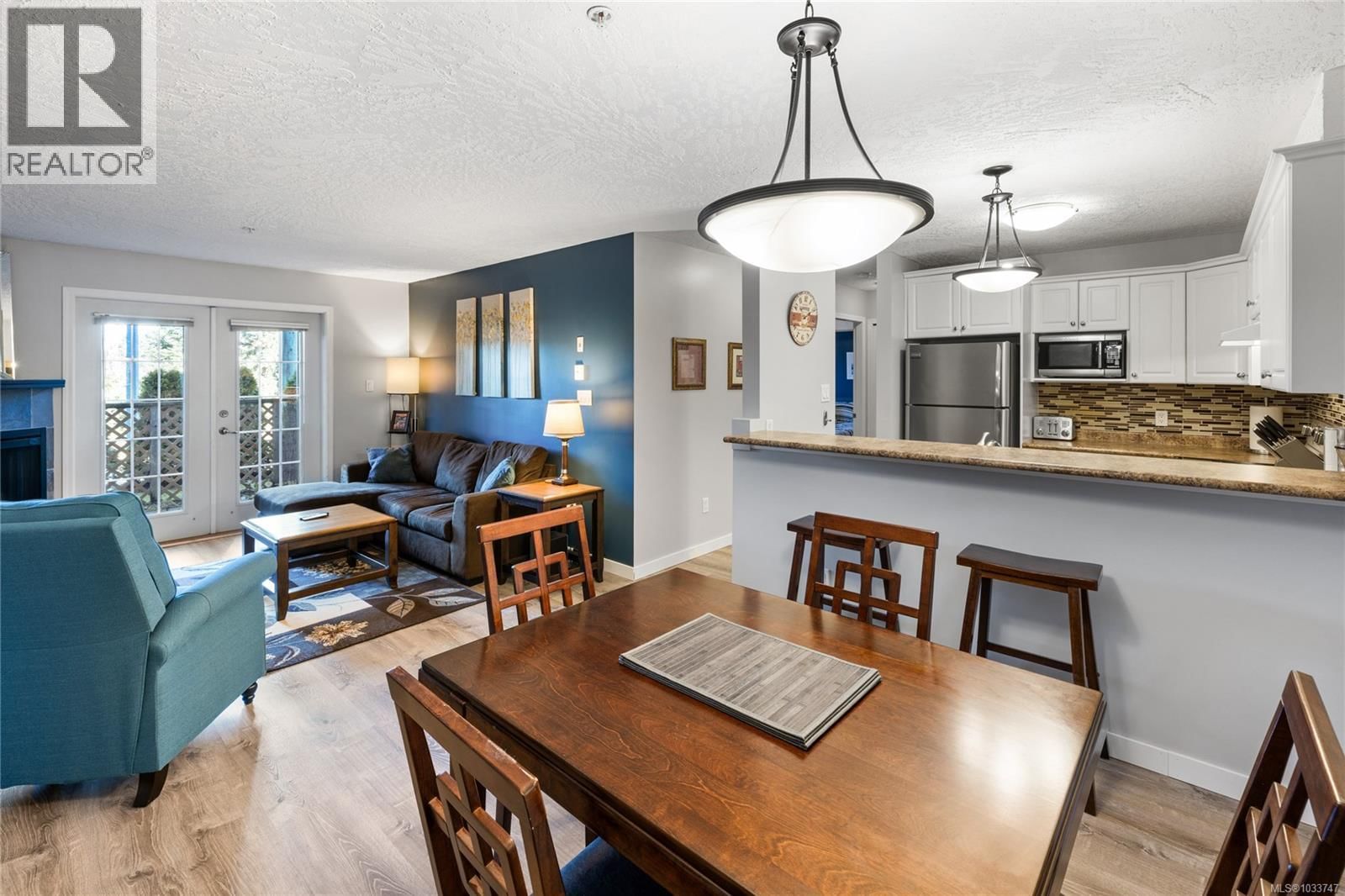 2 8 White Street property photo