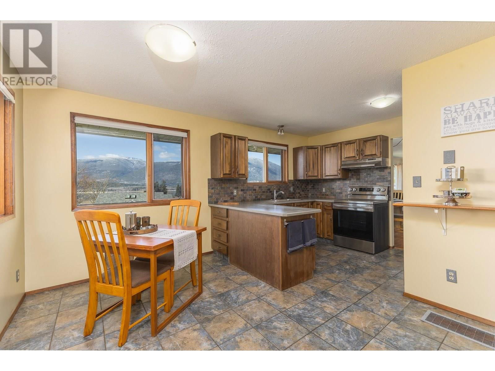 4750 14 STREET NORTHEAST Image 14