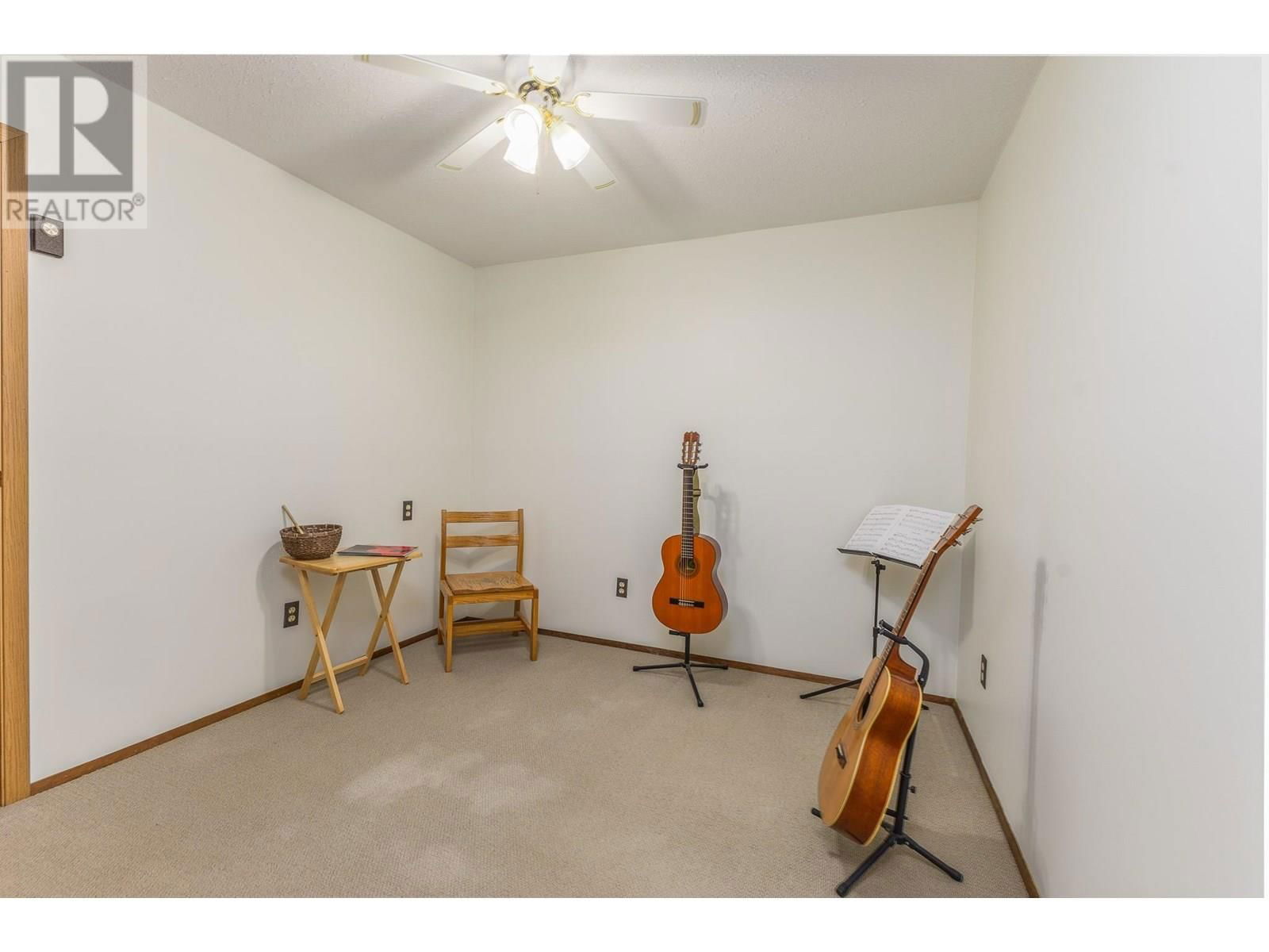 4750 14 STREET NORTHEAST Image 30