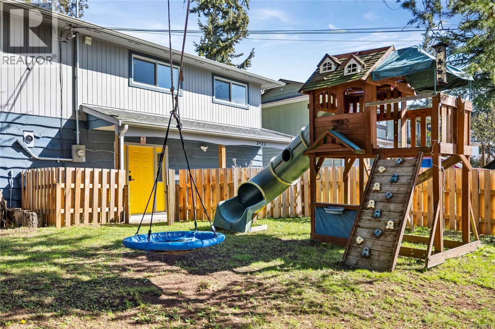 3932 MacIsaac Drive property photo
