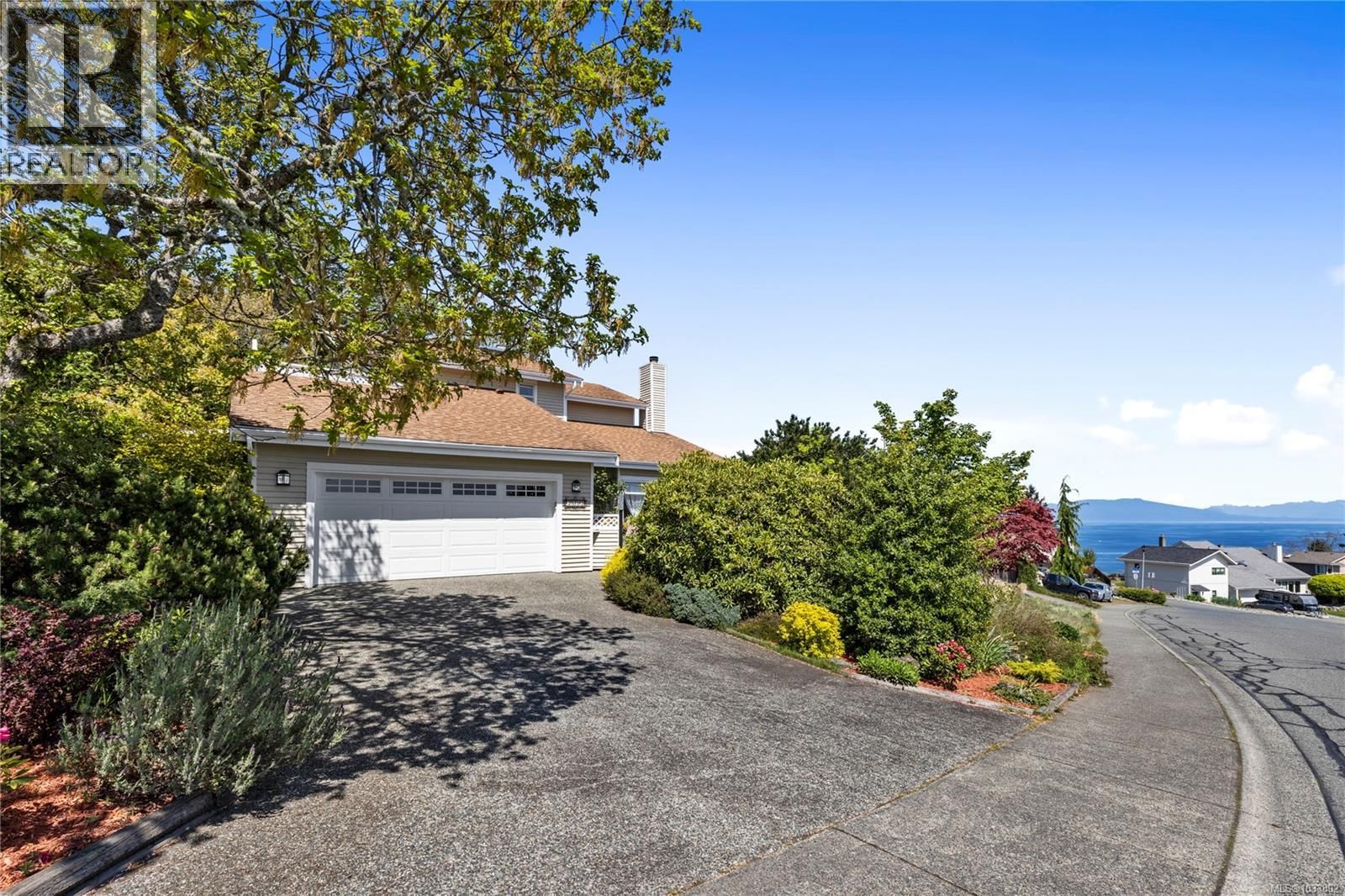 3653 Glen Oaks Drive property photo