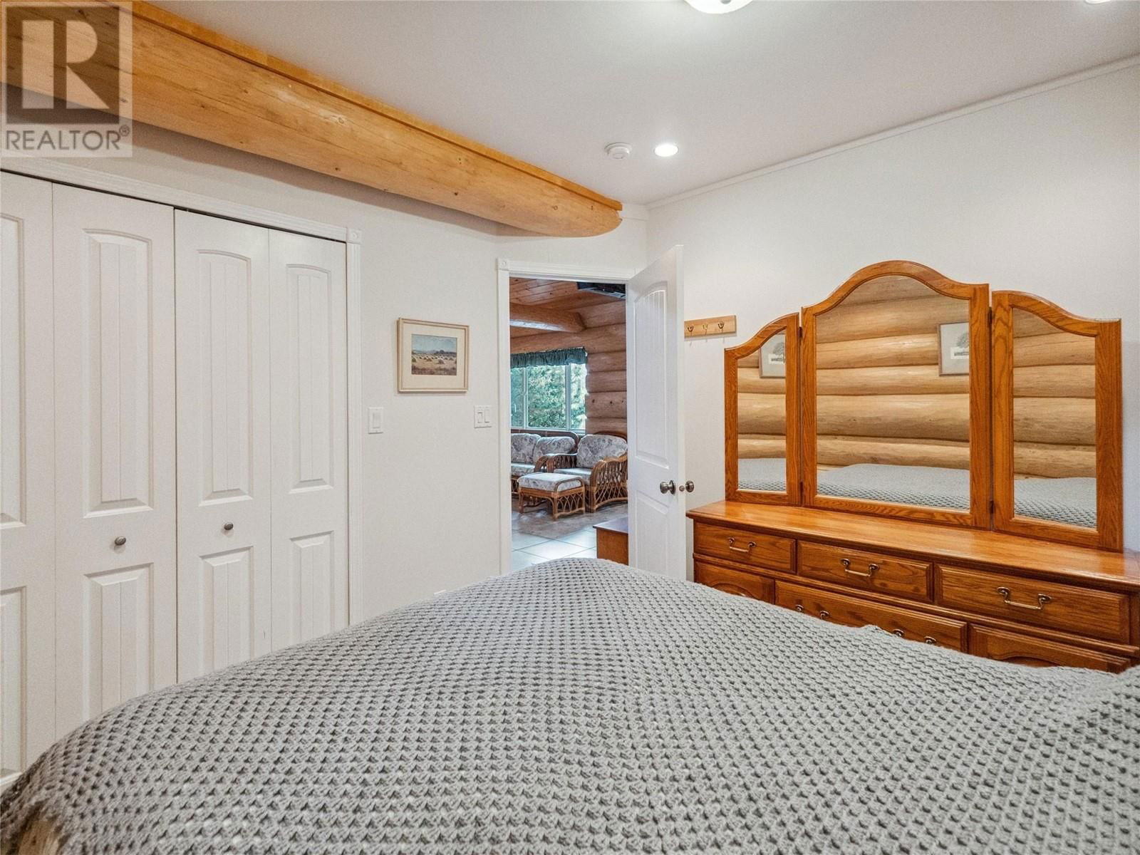 10276 TWIN BAYS ROAD Image 10