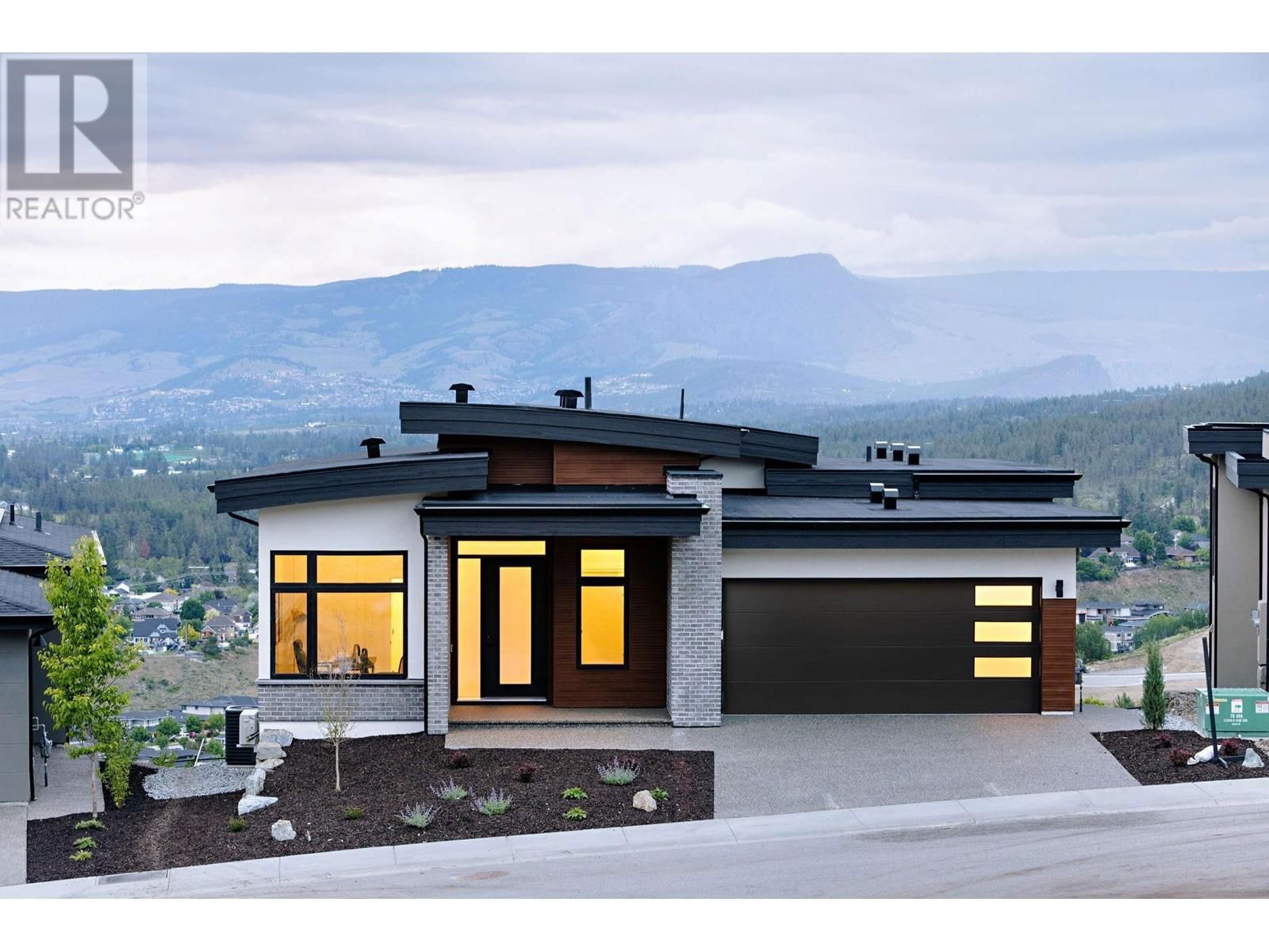 1050 EMSLIE STREET Image 1