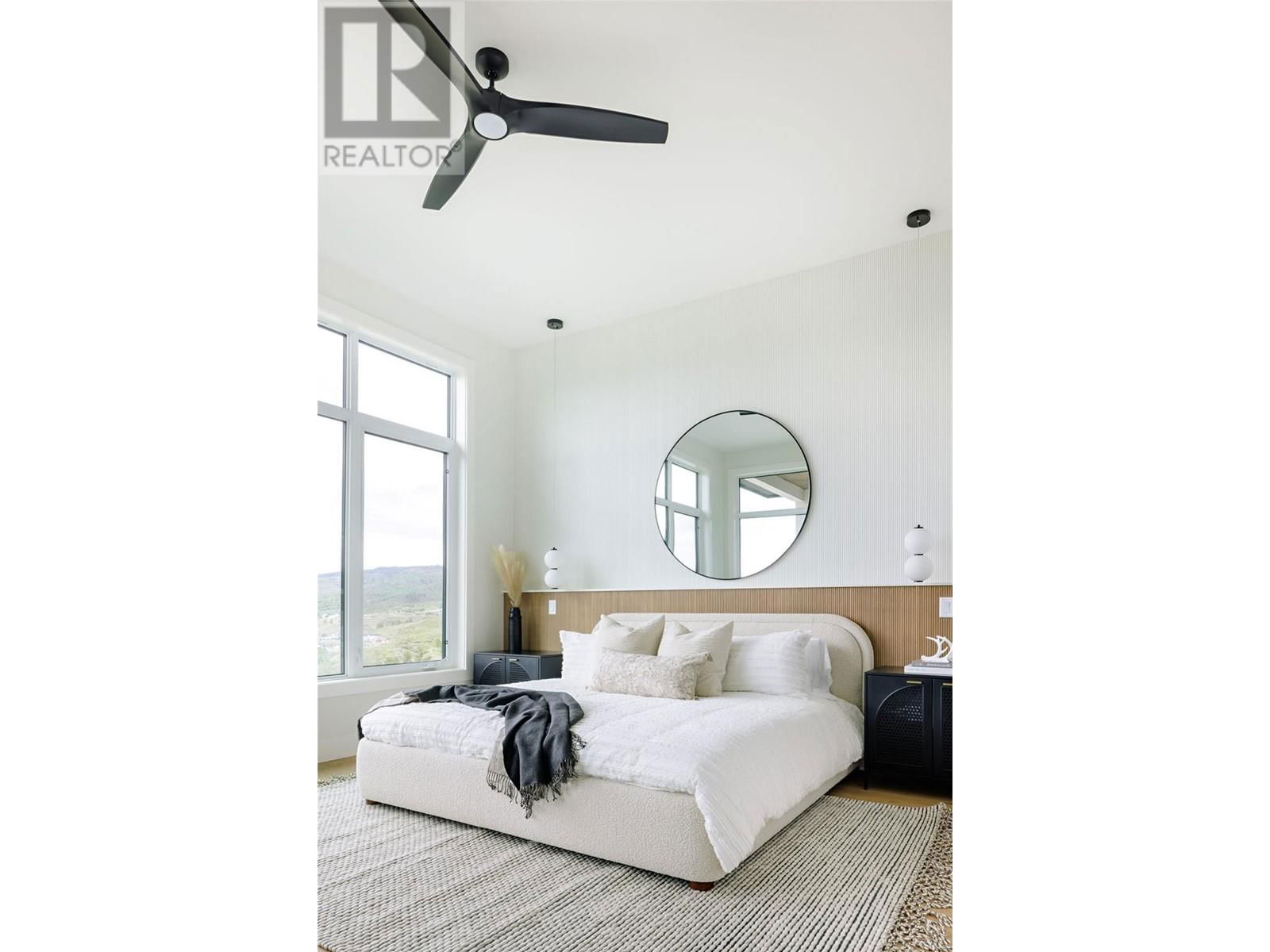 1050 EMSLIE STREET Image 16