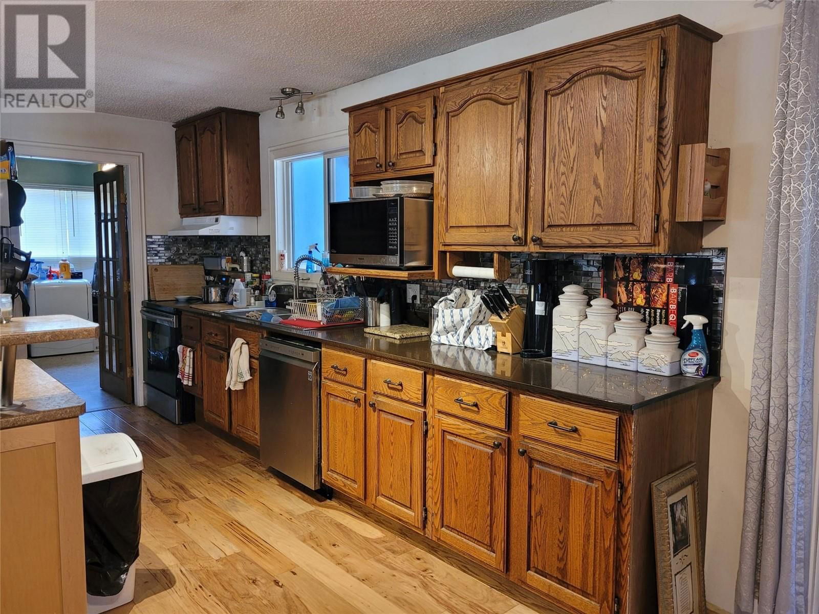 1433 DAVY ROAD Image 10