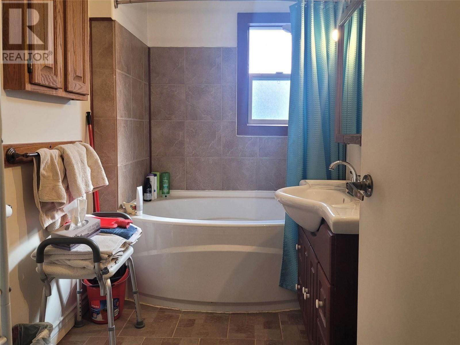 1433 DAVY ROAD Image 30
