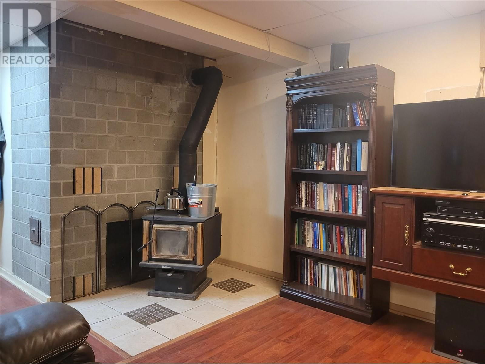 1433 DAVY ROAD Image 38