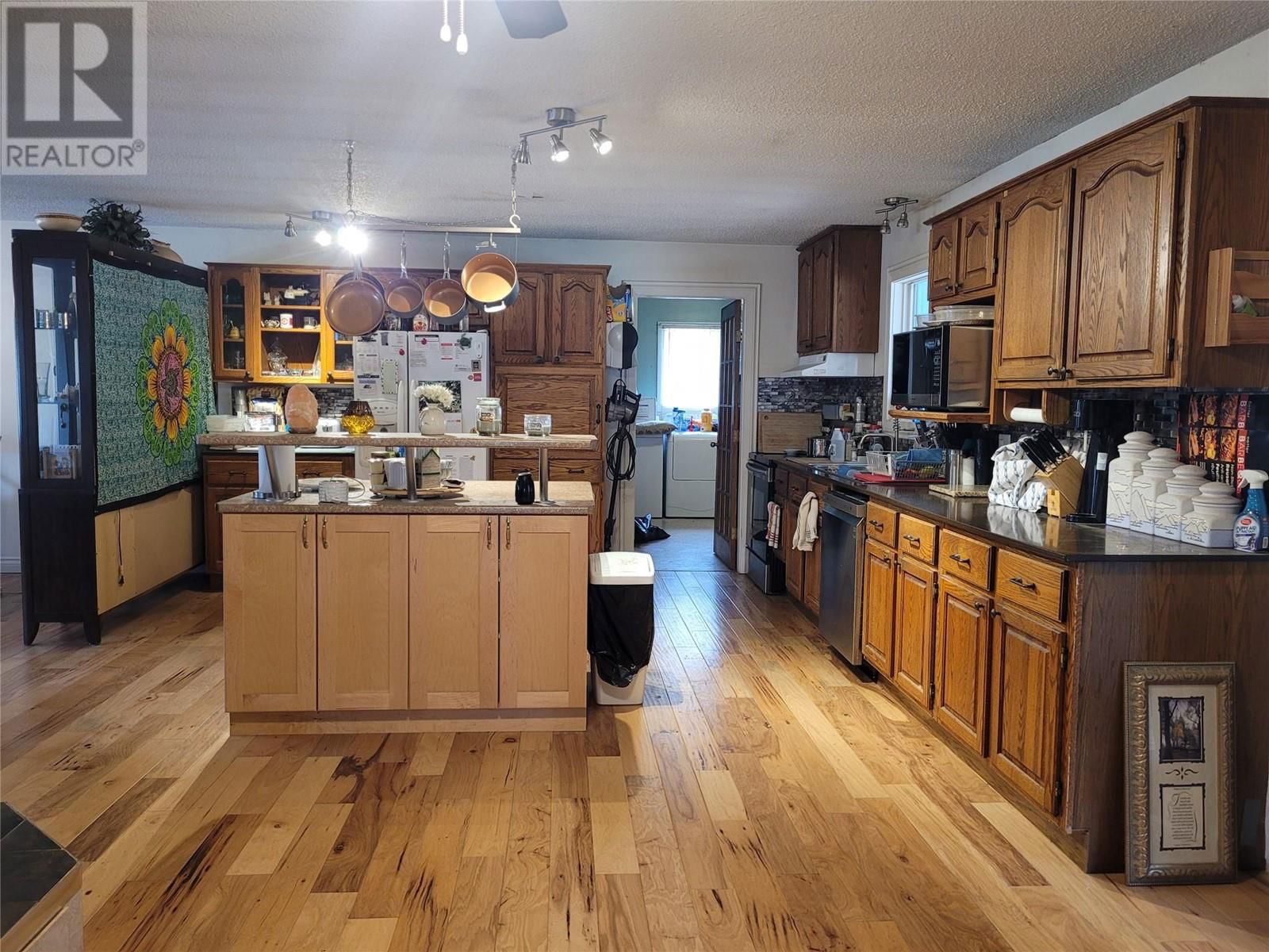 1433 DAVY ROAD Image 8