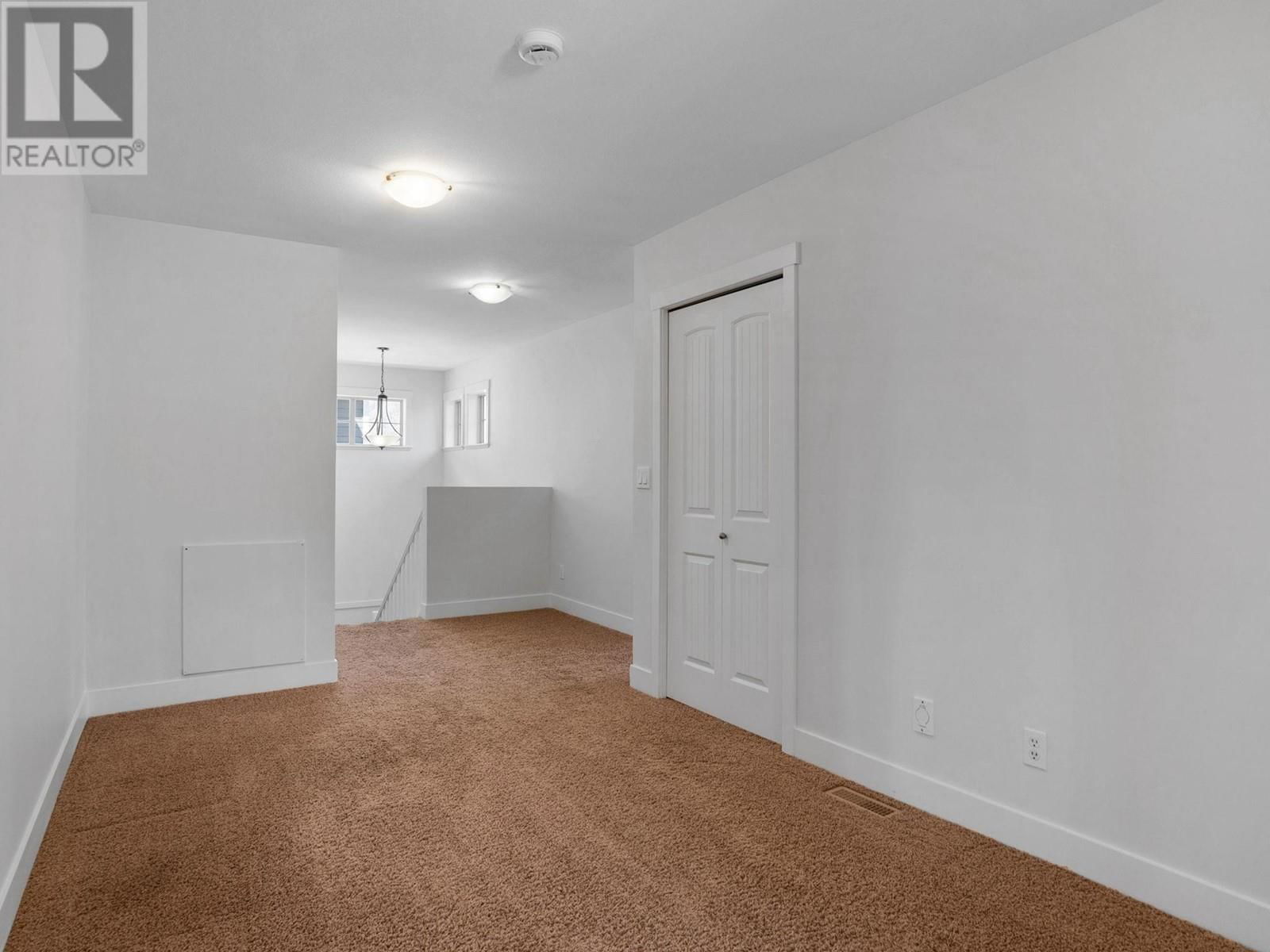 4 - 2051 SUNVIEW DRIVE Image 24