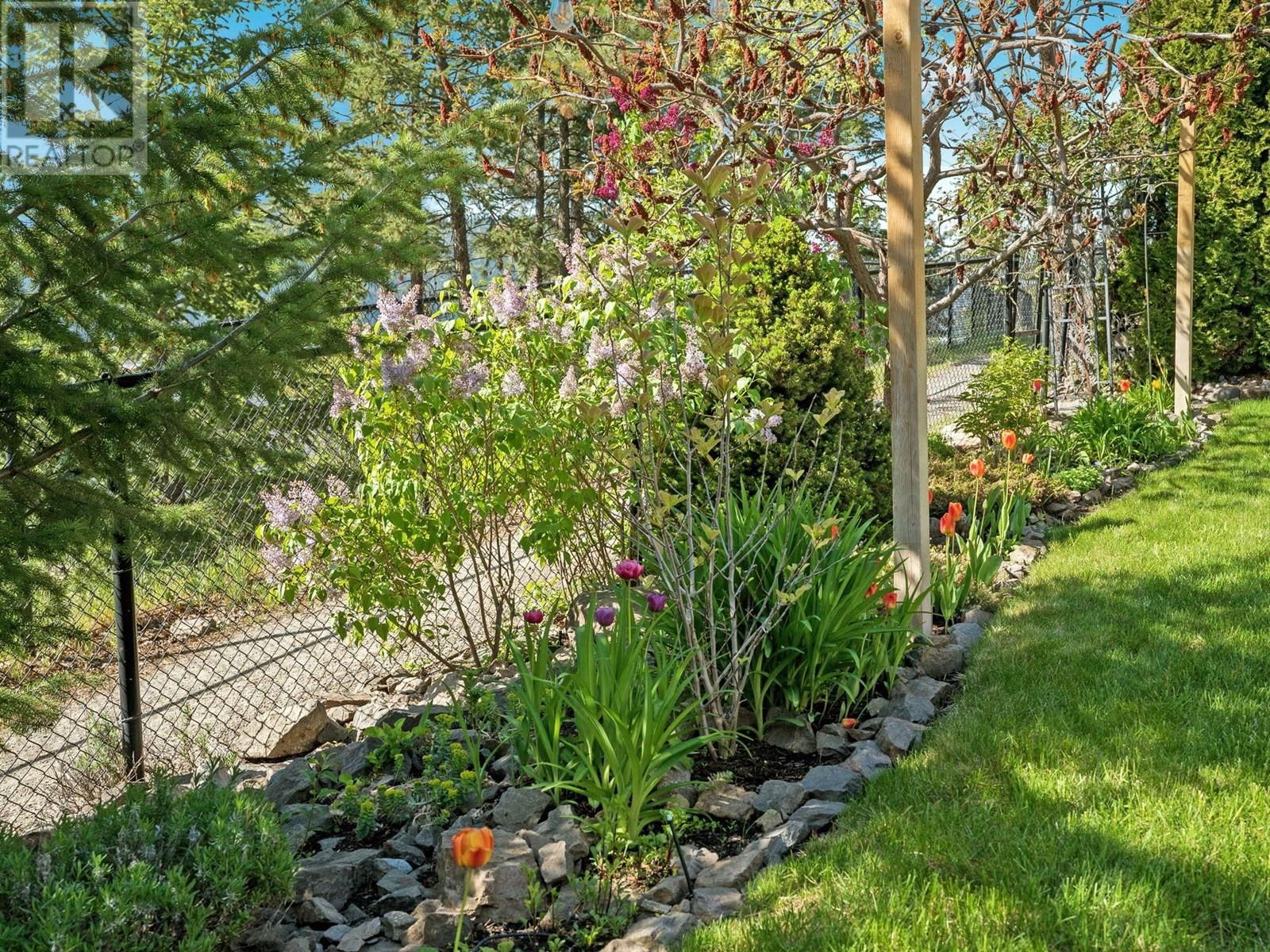 4 - 2051 SUNVIEW DRIVE Image 42