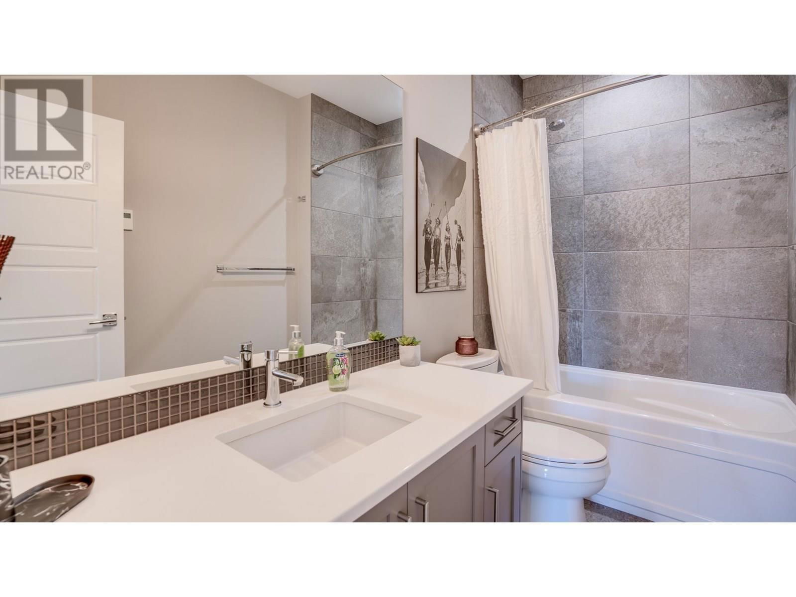1 - 450 PREDATOR RIDGE DRIVE Image 31