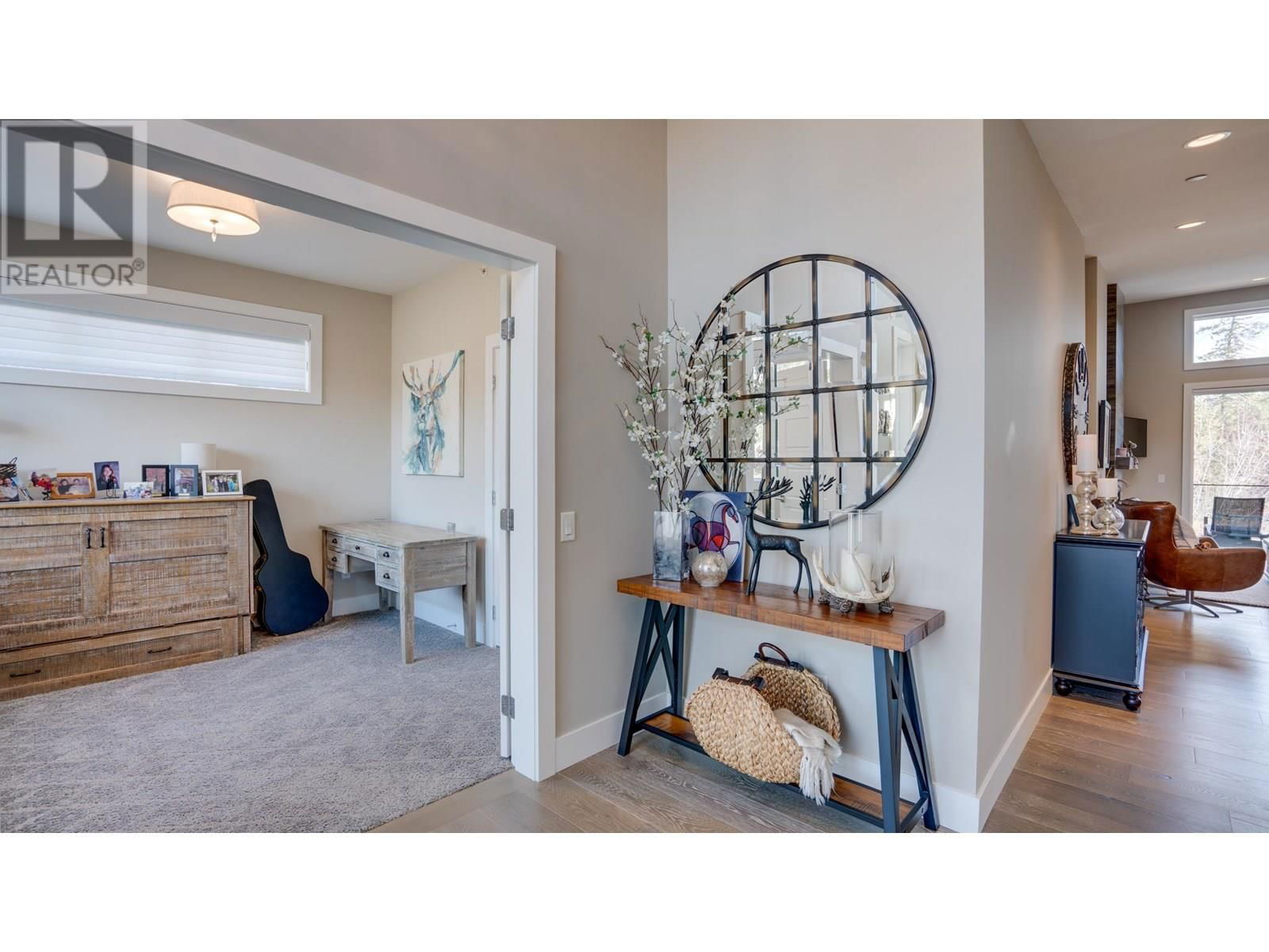 1 - 450 PREDATOR RIDGE DRIVE Image 33