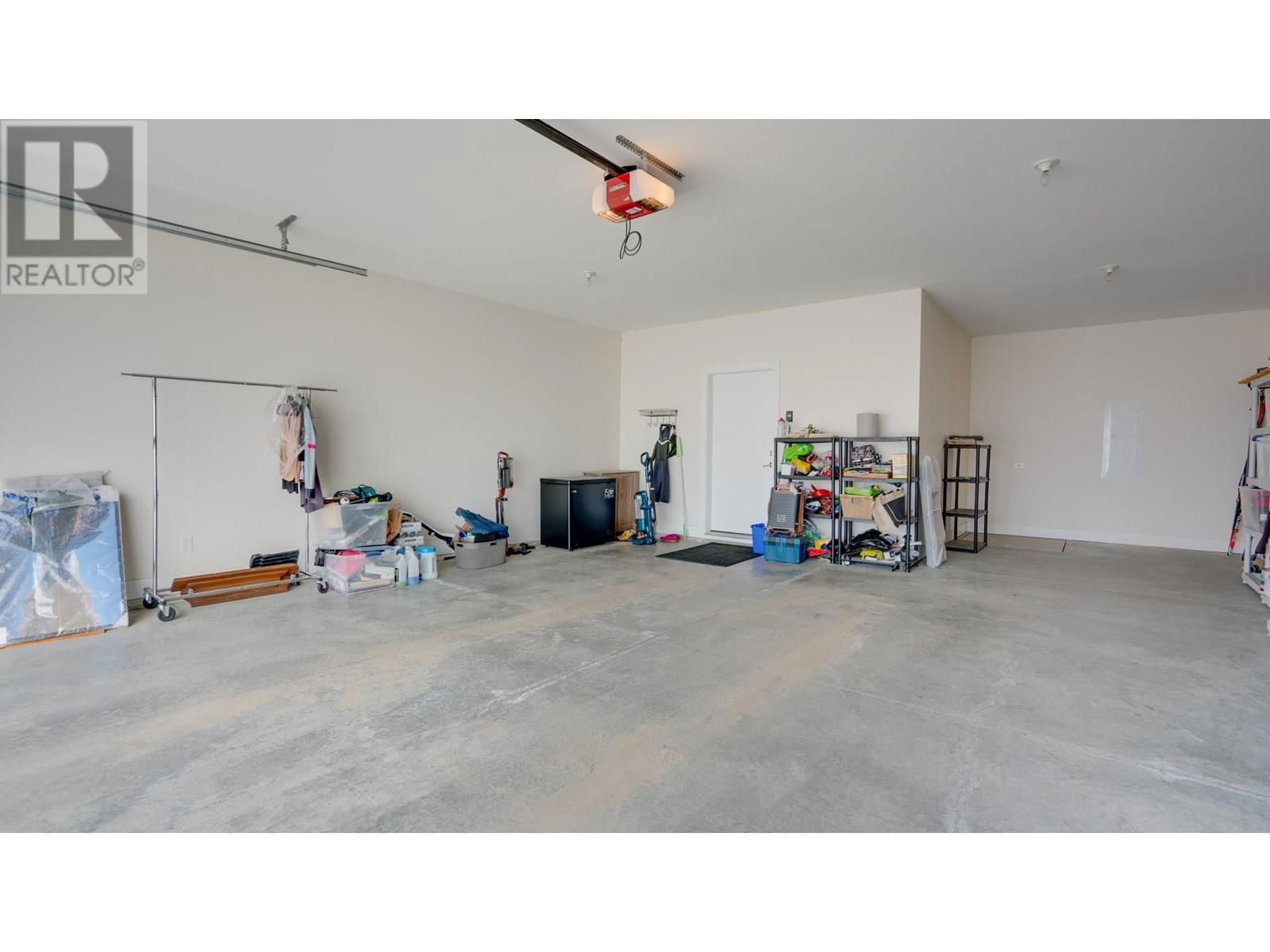 1 - 450 PREDATOR RIDGE DRIVE Image 36