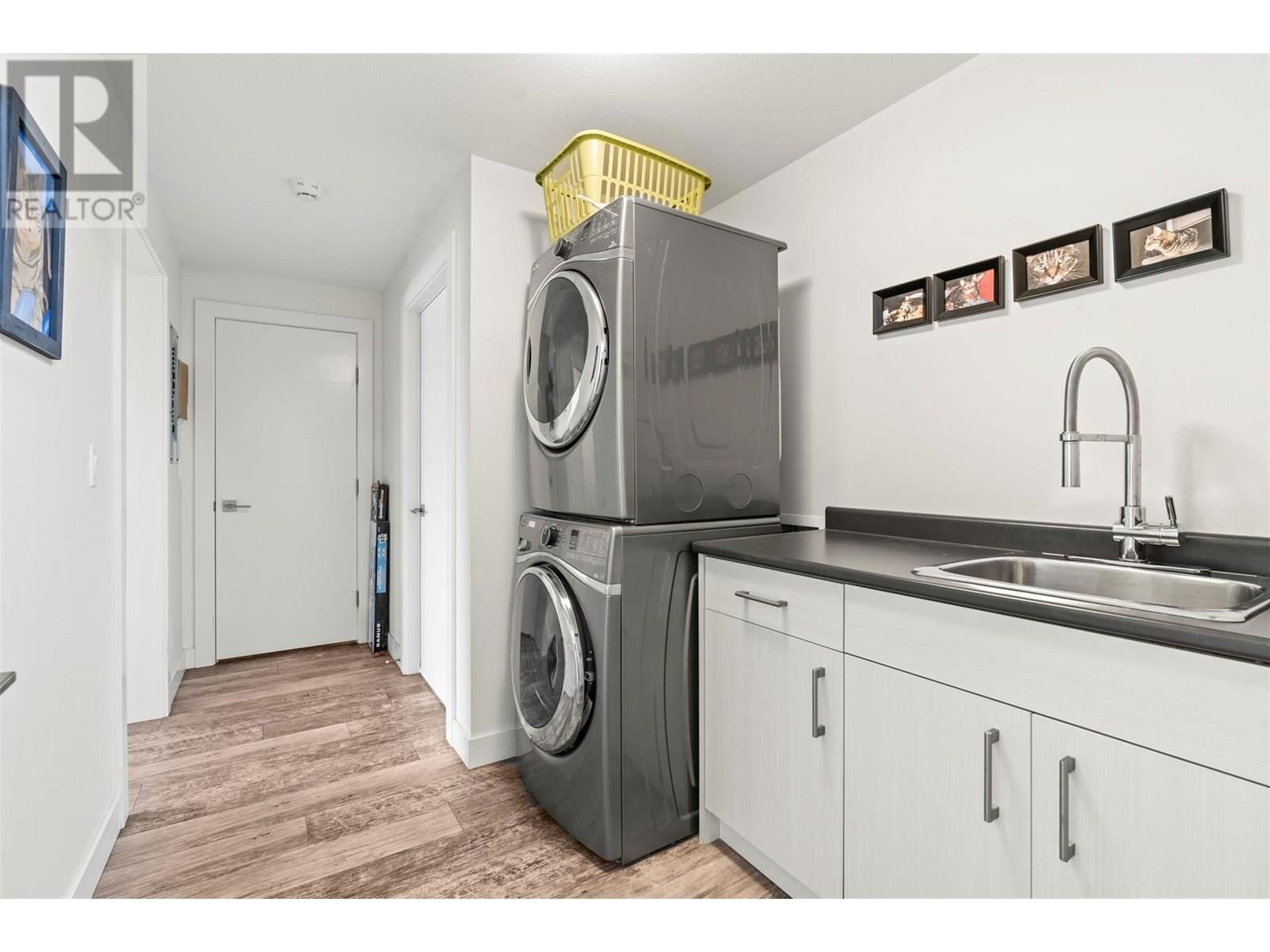 1021 LONGACRE PLACE Image 34