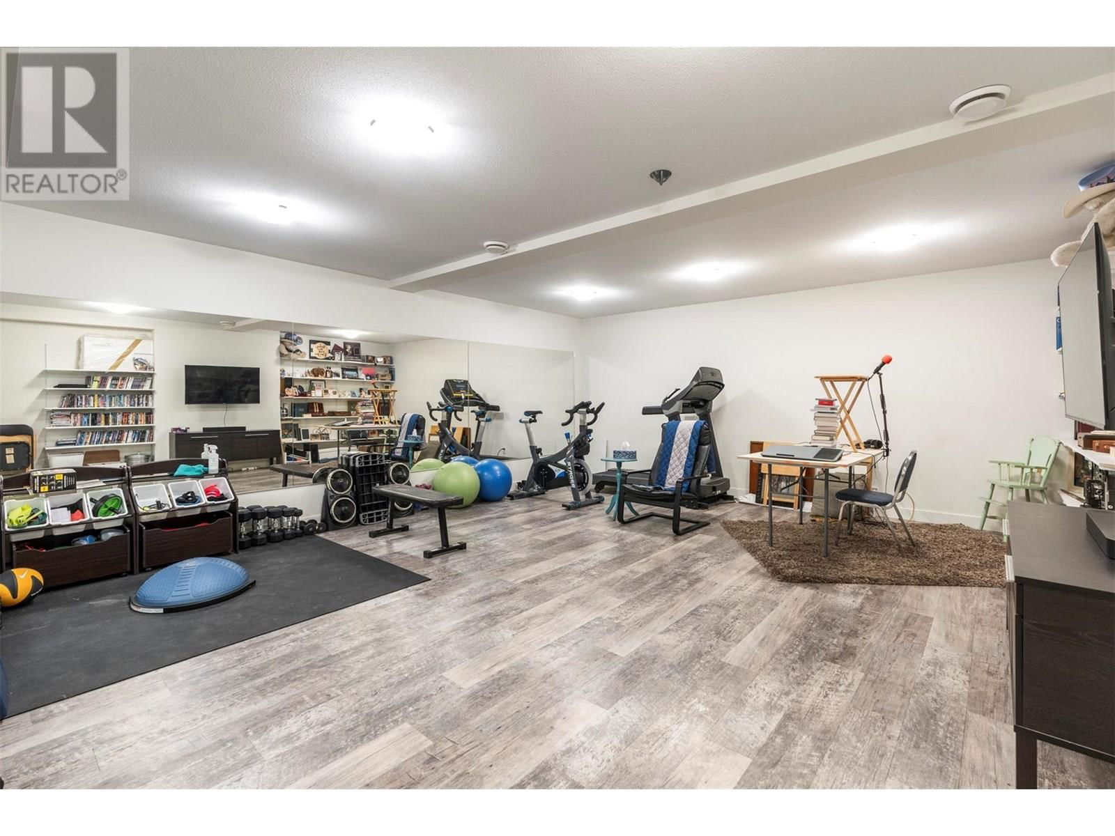 1021 LONGACRE PLACE Image 40