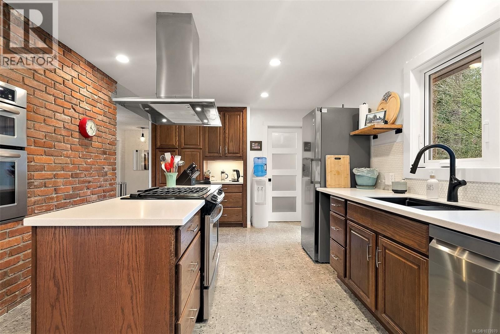 5817 Curry Road property photo