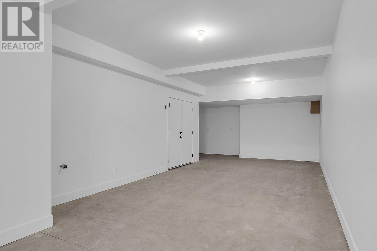 12 - 2835 CANYON CREST DRIVE Image 34