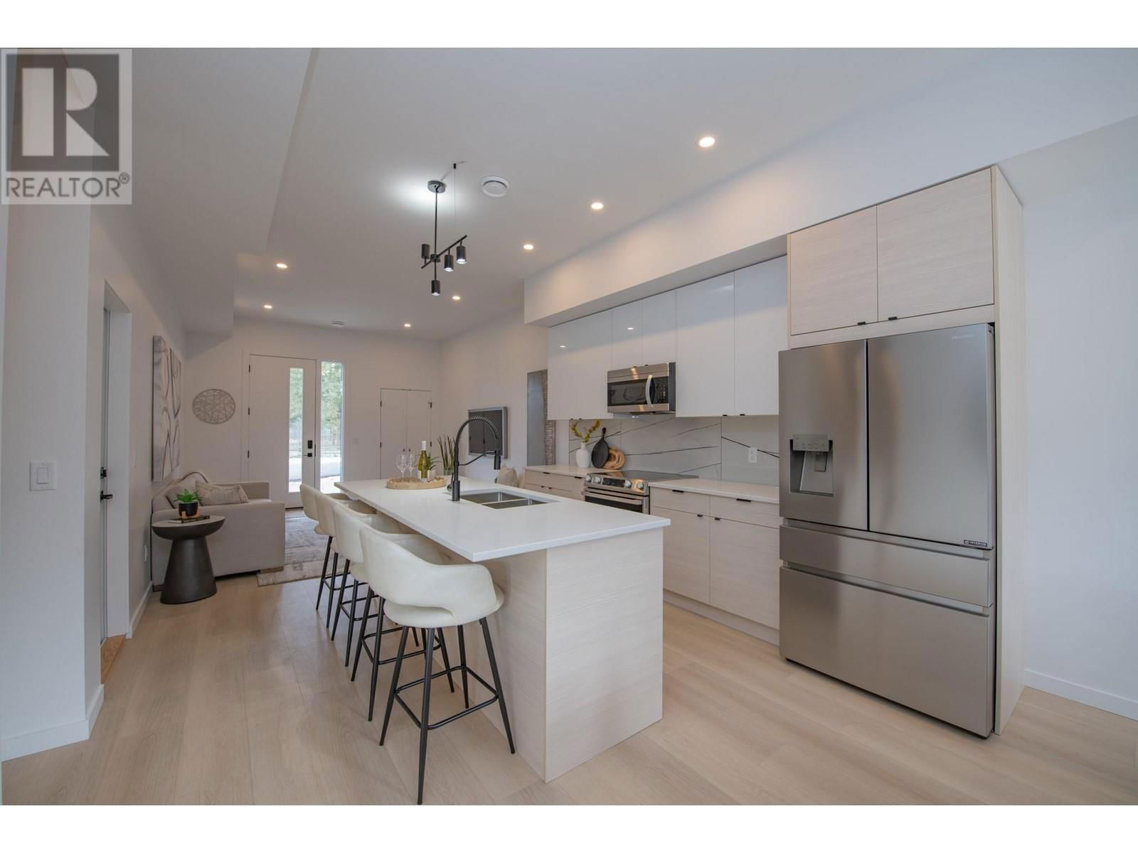 2 - 9188 TRONSON ROAD Image 19