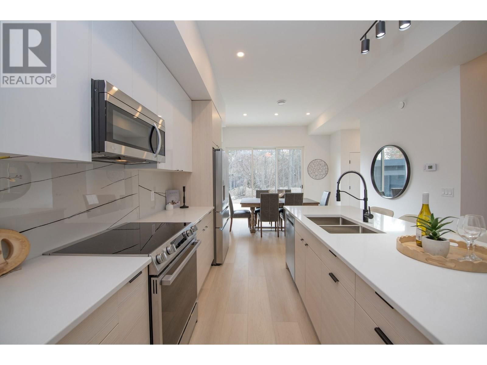 2 - 9188 TRONSON ROAD Image 25